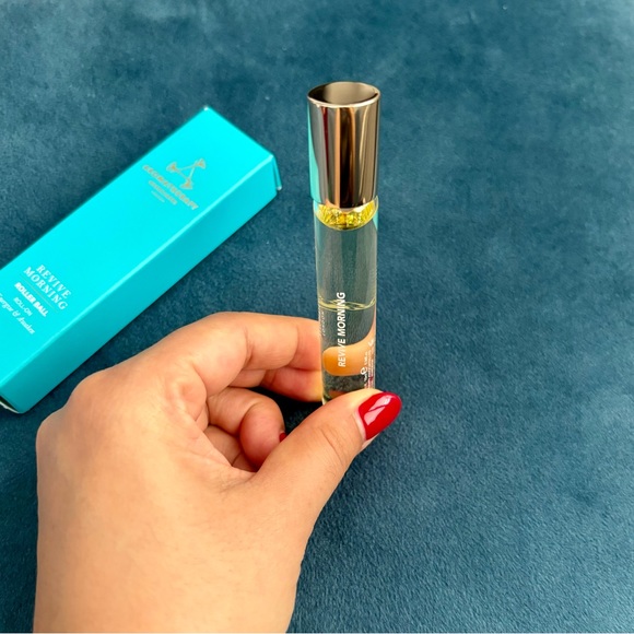 Revive Morning Roller Ball -aromatherapy associates London - Picture 3 of 4